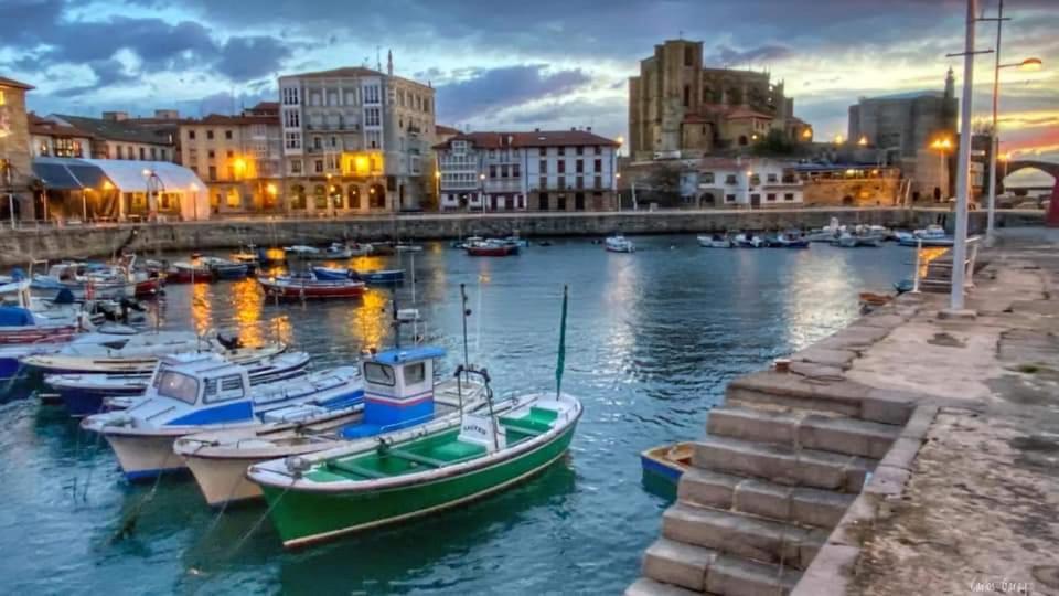 Costa Norte Gym Apartamento Con Terraza Garaje Y Piscina Castro Urdiales Luaran gambar