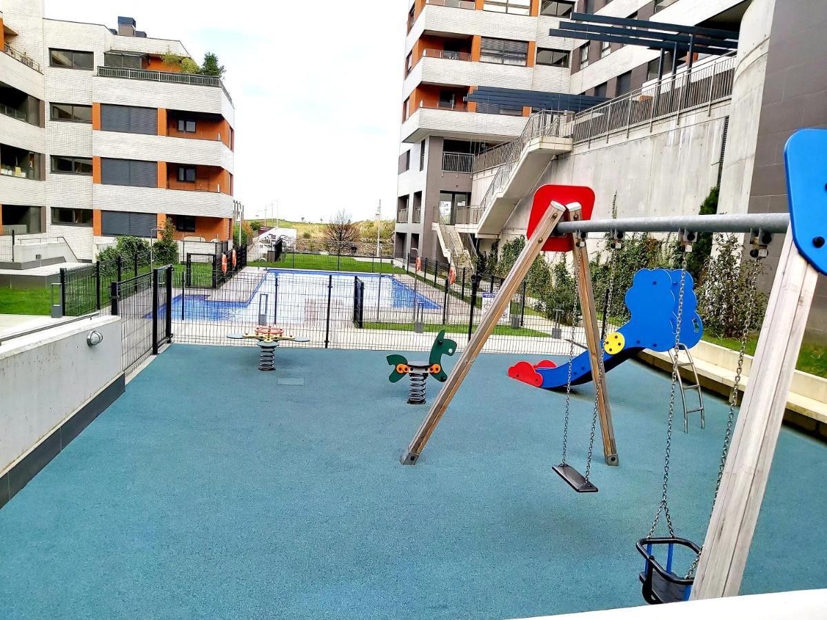 Costa Norte Gym Apartamento Con Terraza Garaje Y Piscina Castro Urdiales Luaran gambar